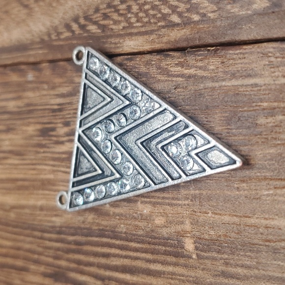 Triangle 🔺️‎ trendy pendant - Picture 2 of 2